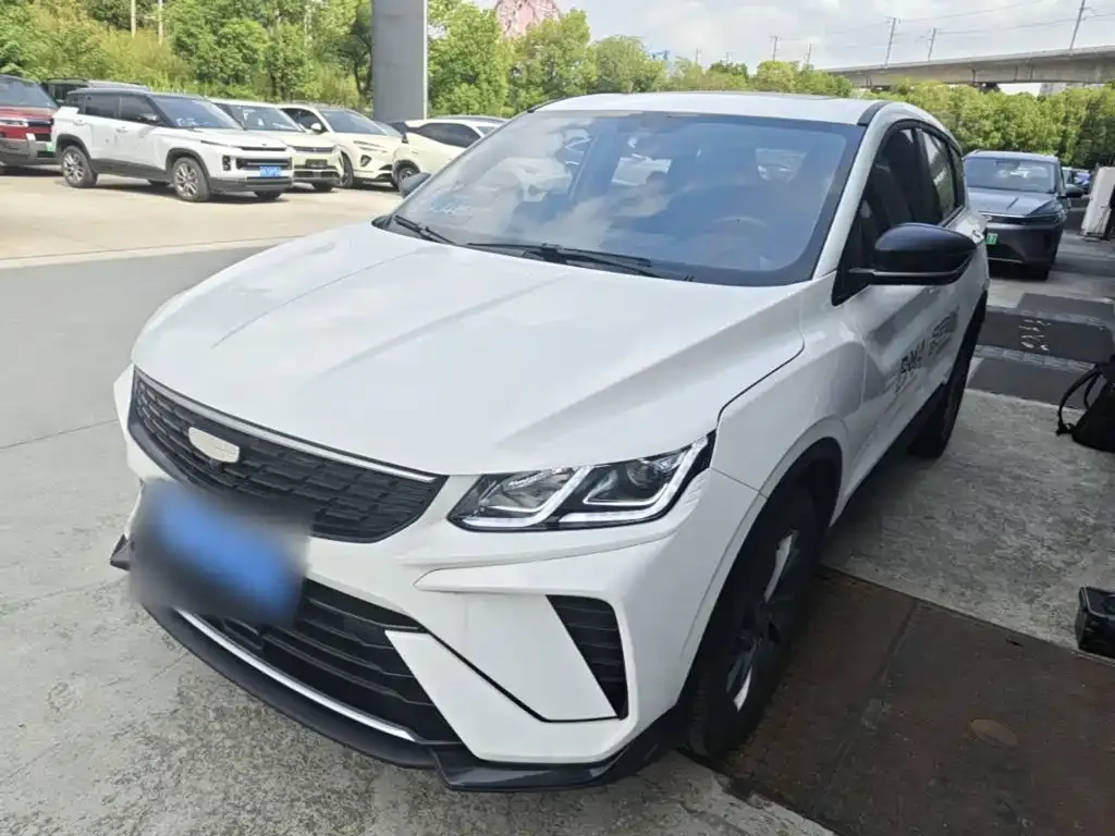 Geely Binyue — фото 1