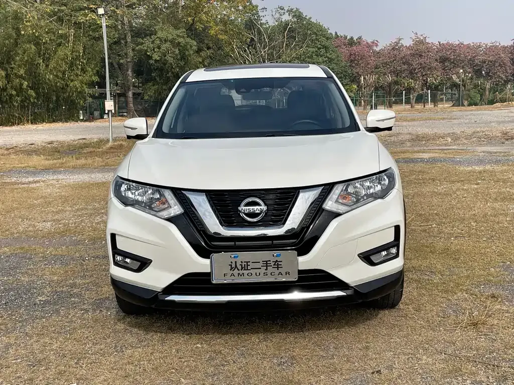 Nissan X-Trail — фото 10