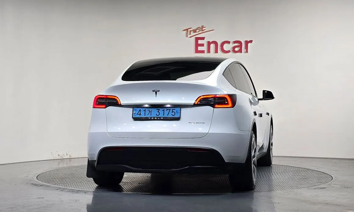 Tesla Model Y — фото 3