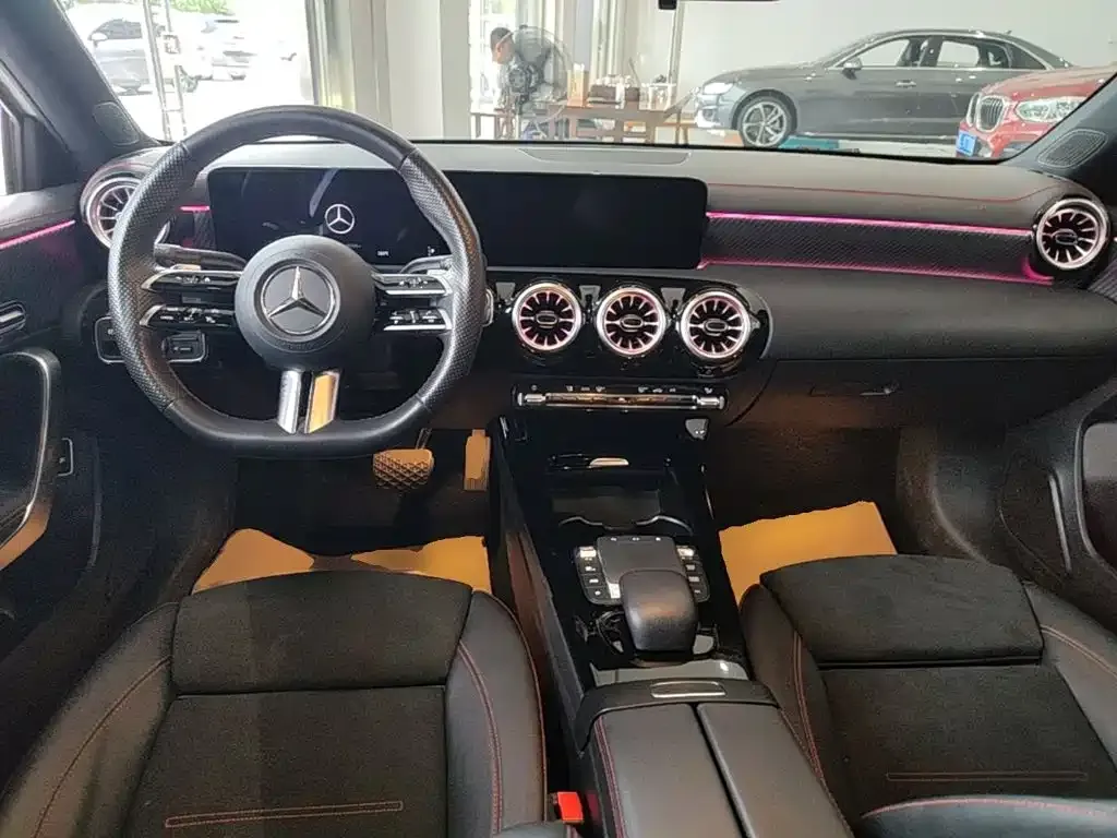 Mercedes-Benz A-Class — фото 10