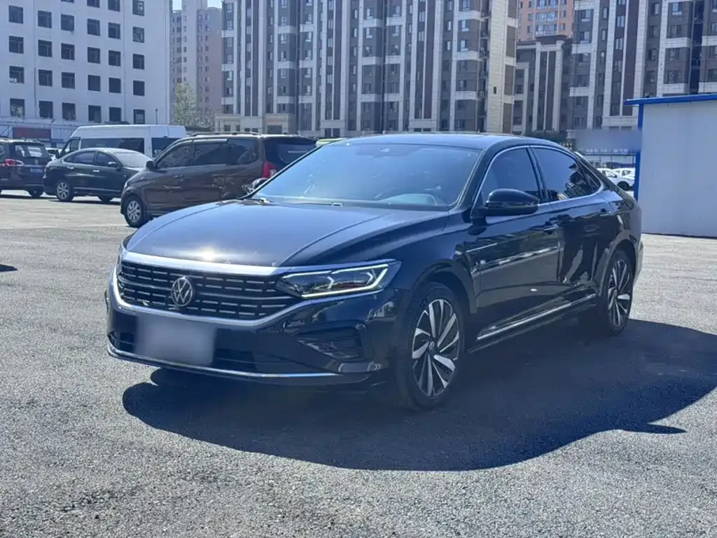 Volkswagen Passat — фото 1