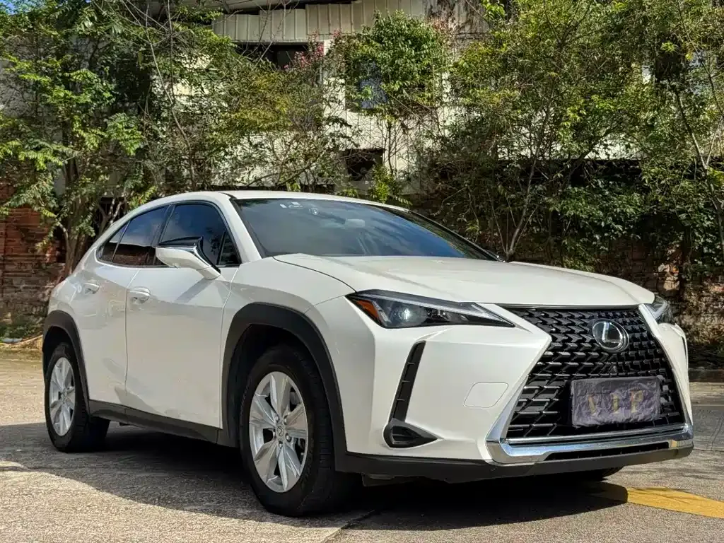 Lexus UX — фото 8