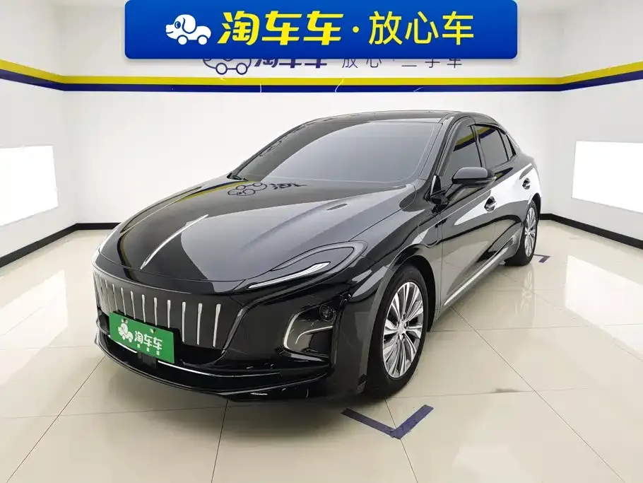 Hongqi E-QM5 — фото 1