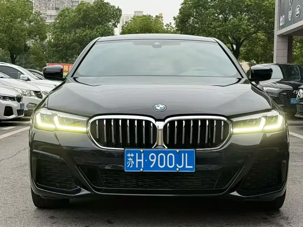 BMW 5 Series — фото 7