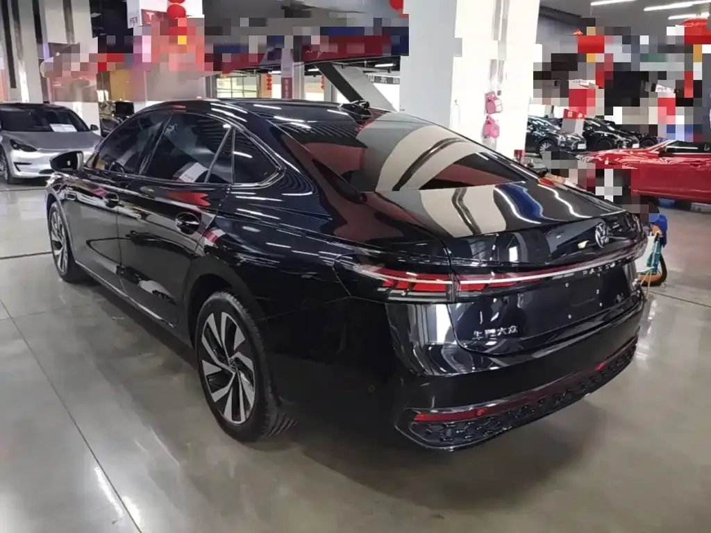 Volkswagen Passat — фото 7