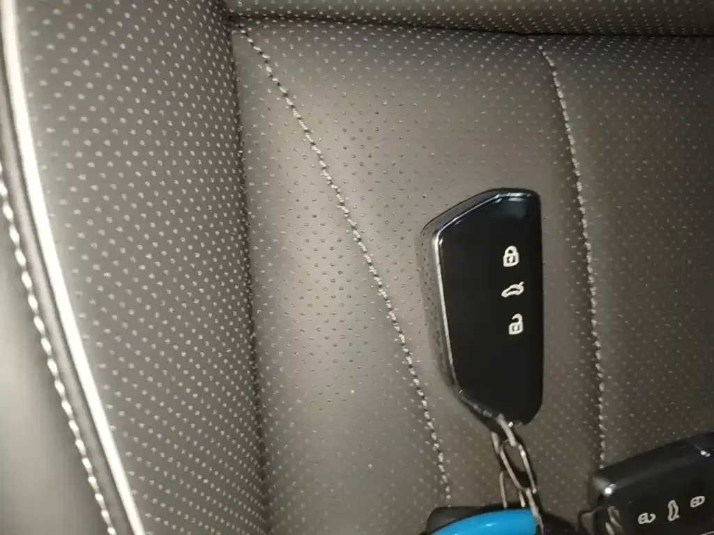 Volkswagen Passat — фото 3