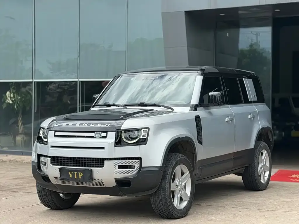 Land Rover Defender — фото 1
