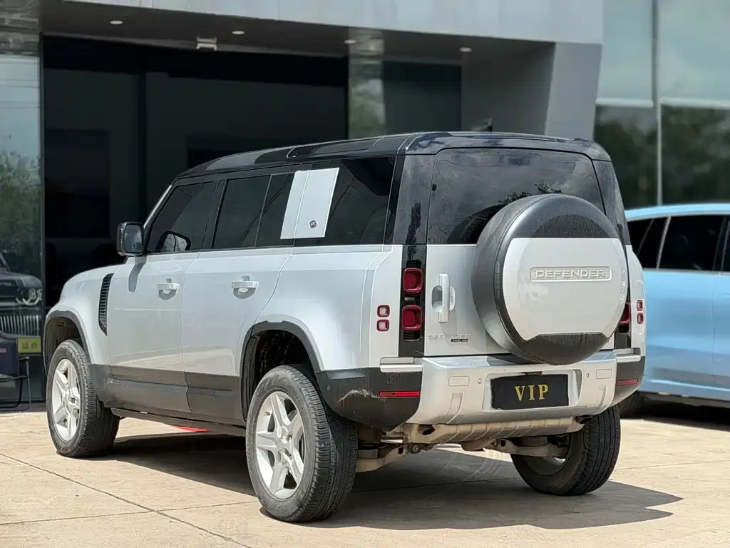 Land Rover Defender — фото 9