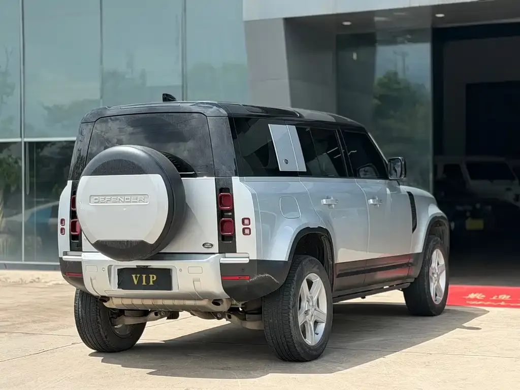 Land Rover Defender — фото 8