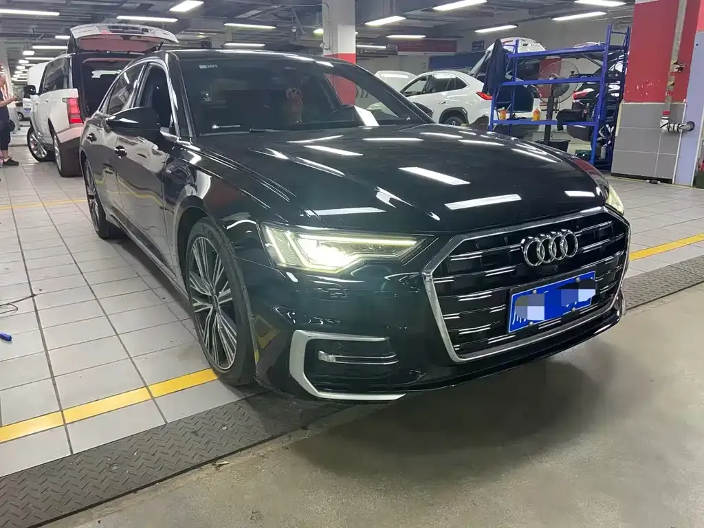Audi A6L — фото 5