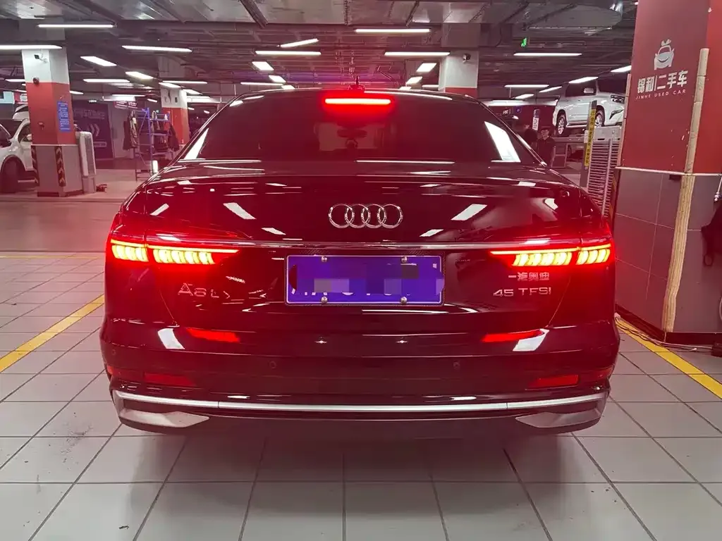 Audi A6L — фото 8