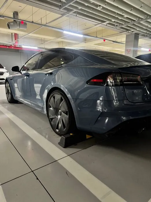 Tesla Model S — фото 4