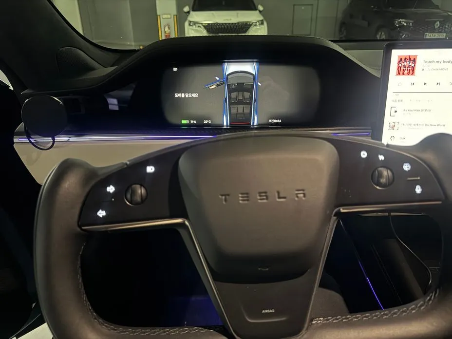 Tesla Model S — фото 7