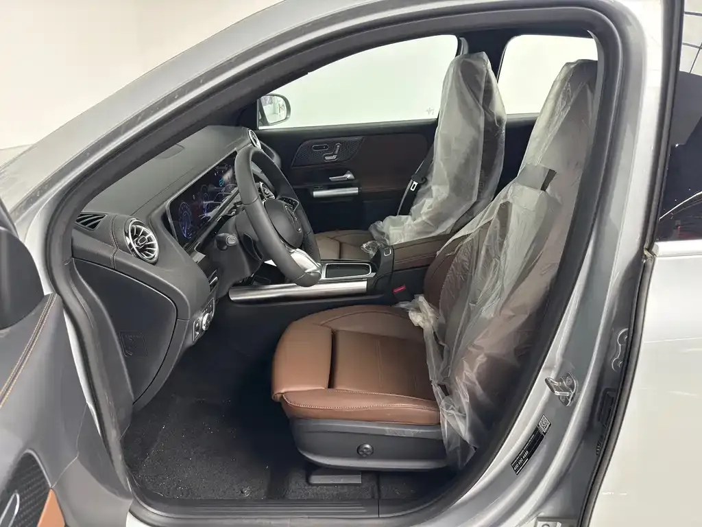 Mercedes-Benz EQA — фото 9