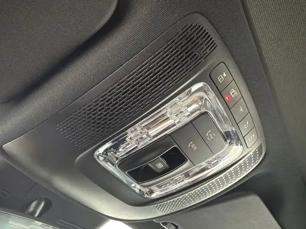 Mercedes-Benz EQA — фото 10