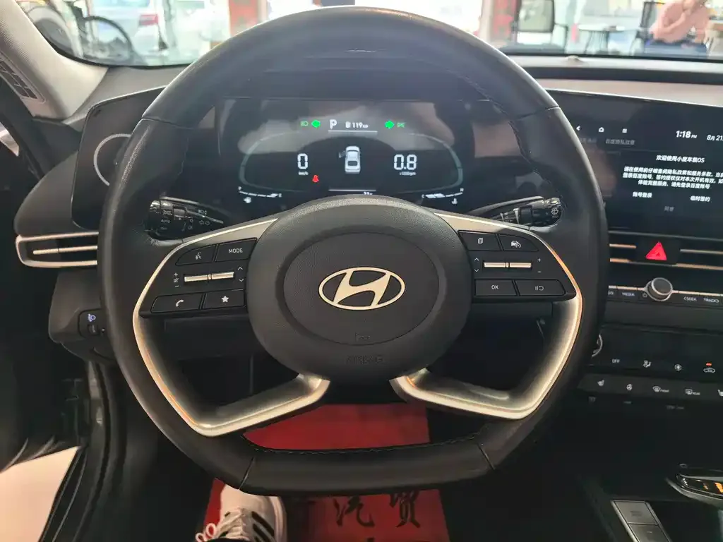 Hyundai Elantra — фото 9