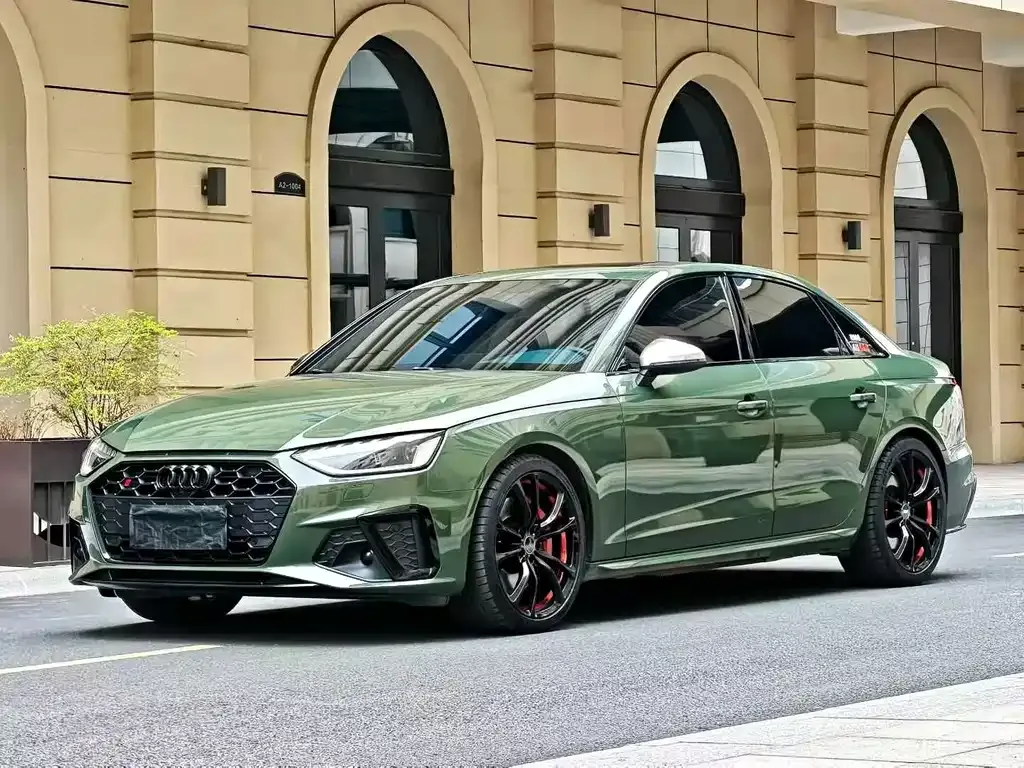 Audi S4 — фото 1
