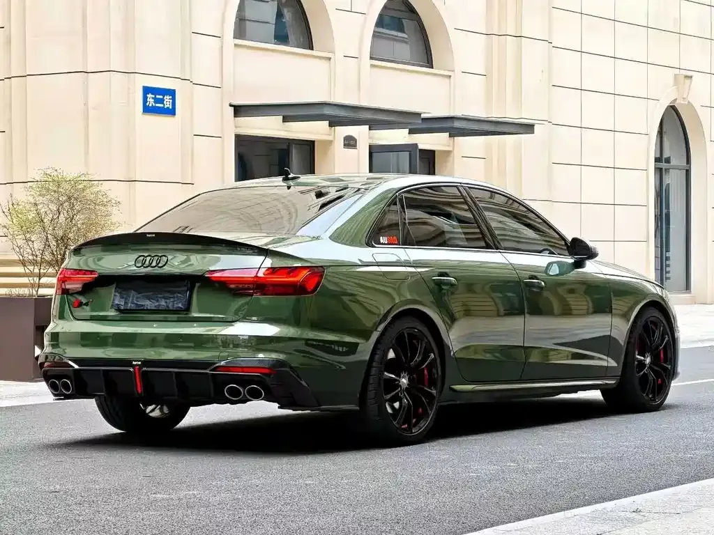 Audi S4 — фото 7