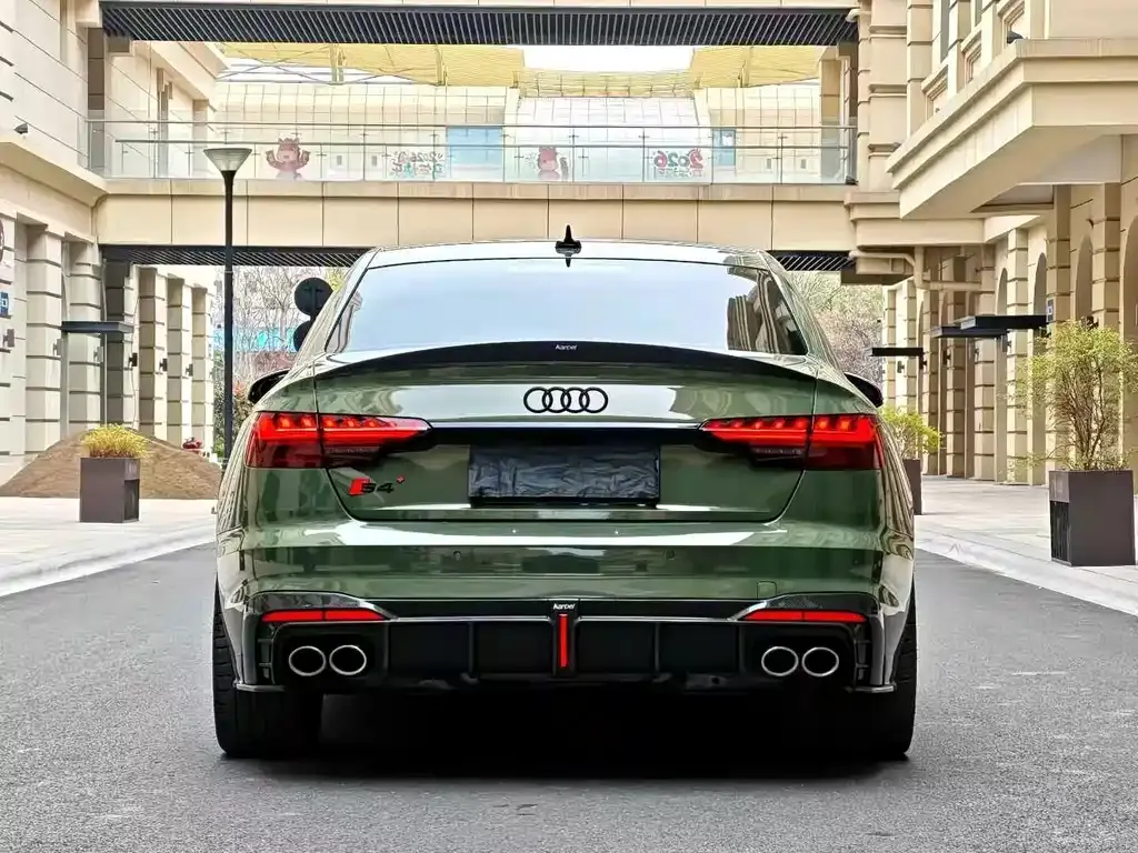 Audi S4 — фото 5