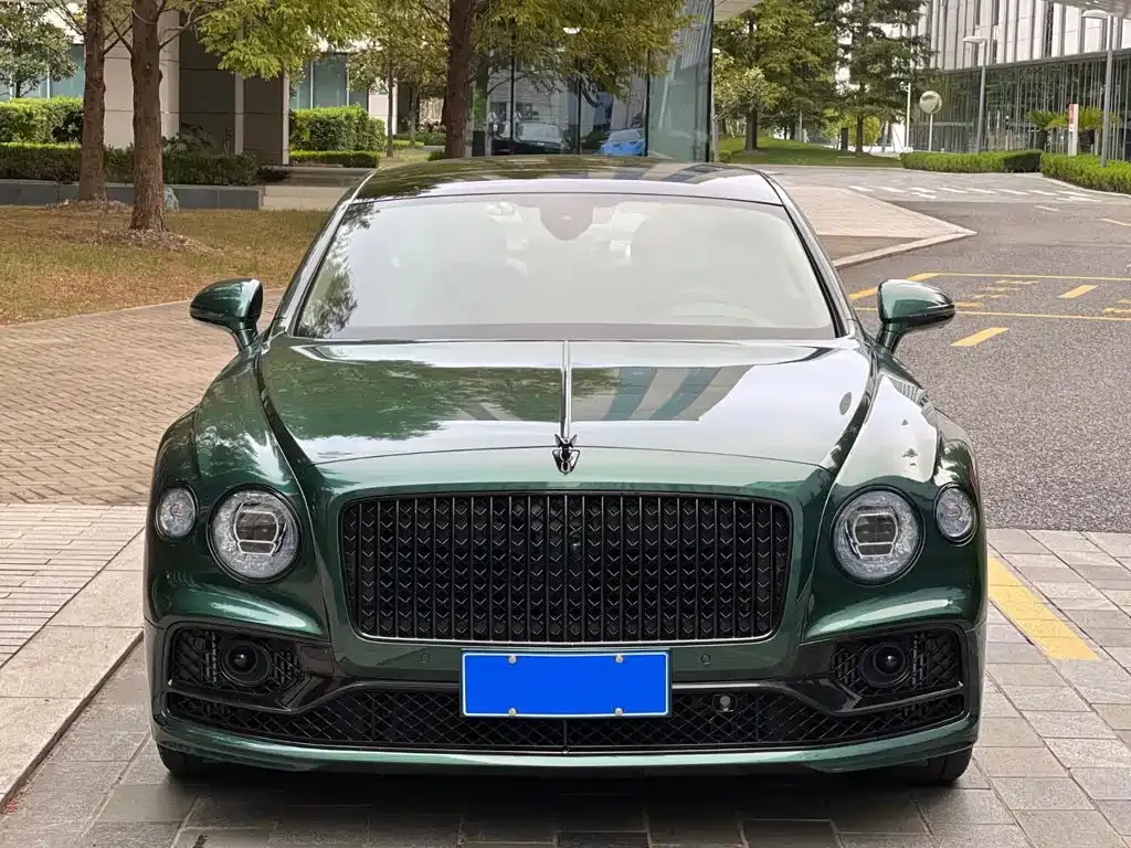 Bentley Flying Spur — фото 4