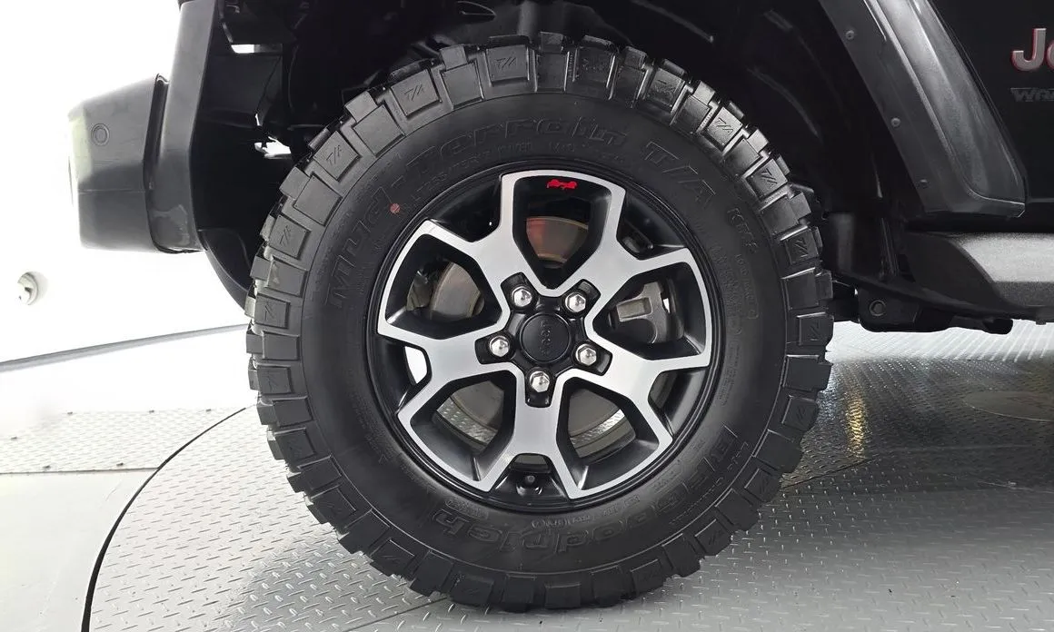Jeep Wrangler — фото 8
