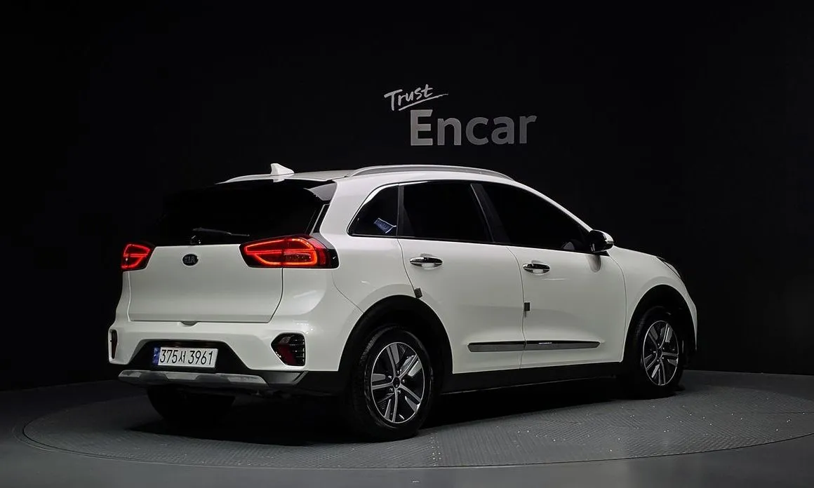 Kia Niro — фото 10