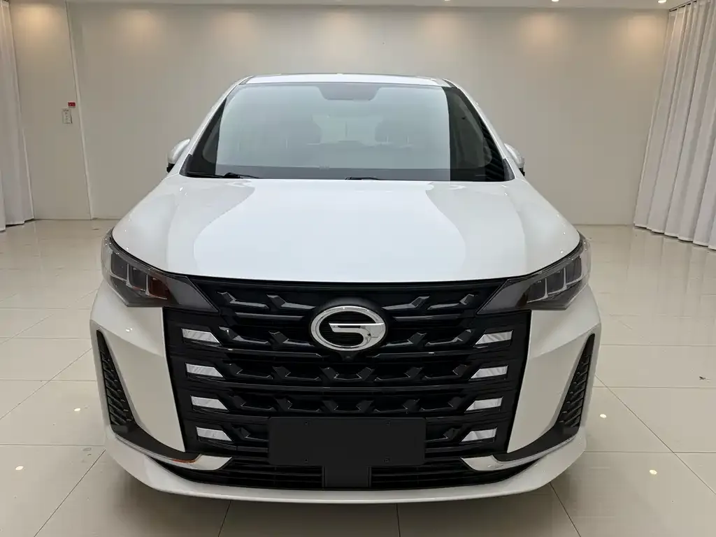 GAC Motor Trumpchi M6 — фото 10