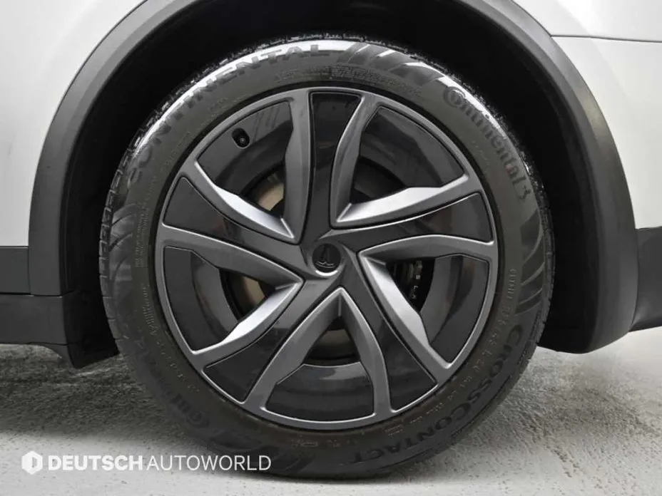 Tesla Model X — фото 2