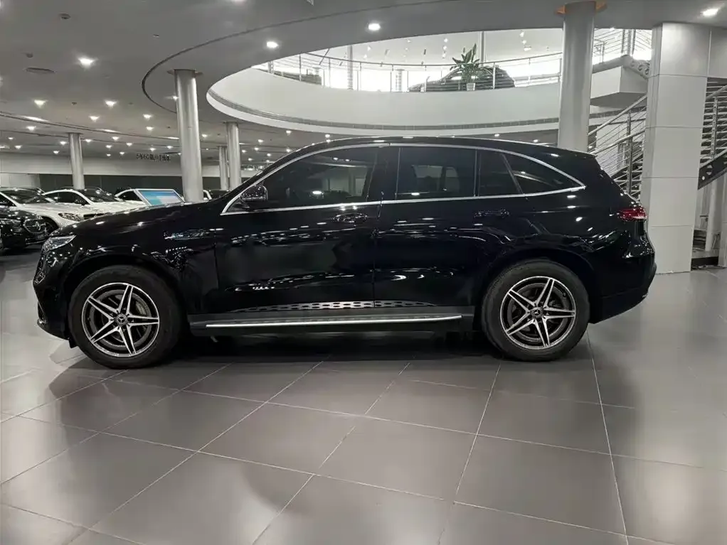 Mercedes-Benz EQC — фото 2