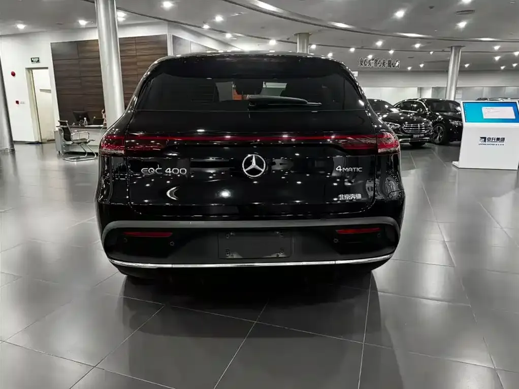 Mercedes-Benz EQC — фото 5