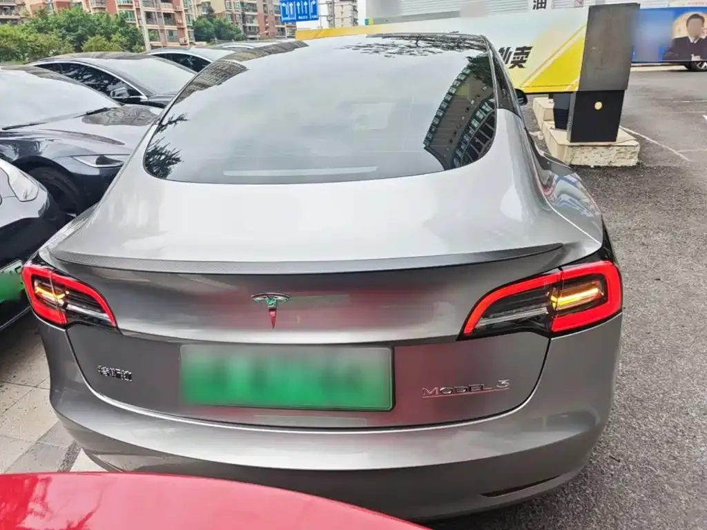 Tesla Model 3 — фото 6