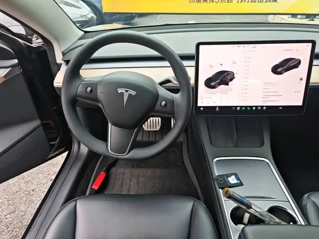 Tesla Model 3 — фото 10
