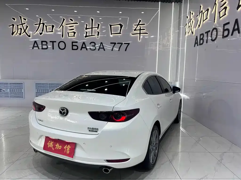 Mazda 3 Axela — фото 9