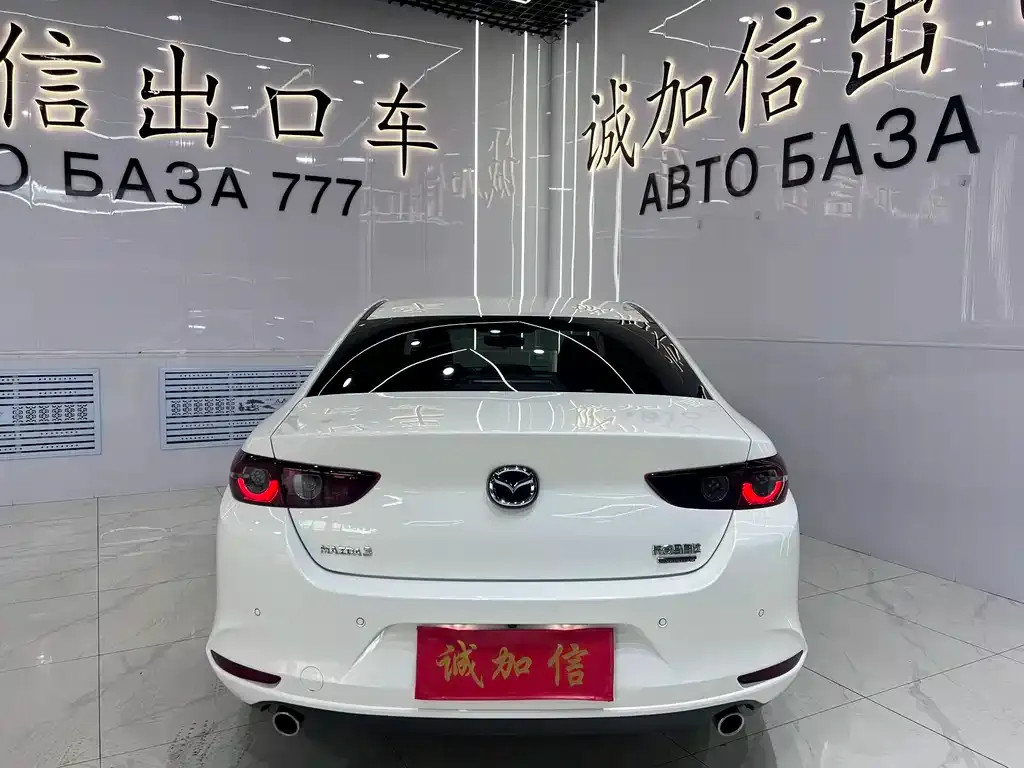 Mazda 3 Axela — фото 4