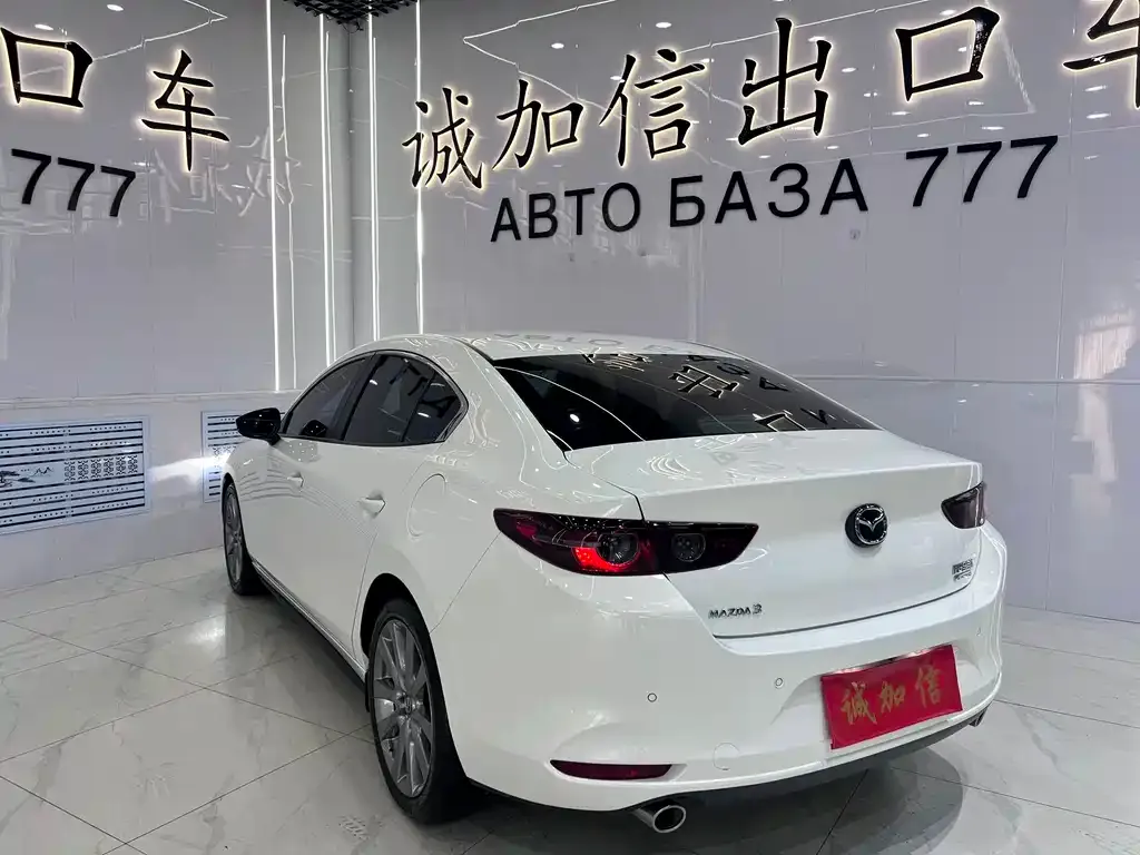 Mazda 3 Axela — фото 2
