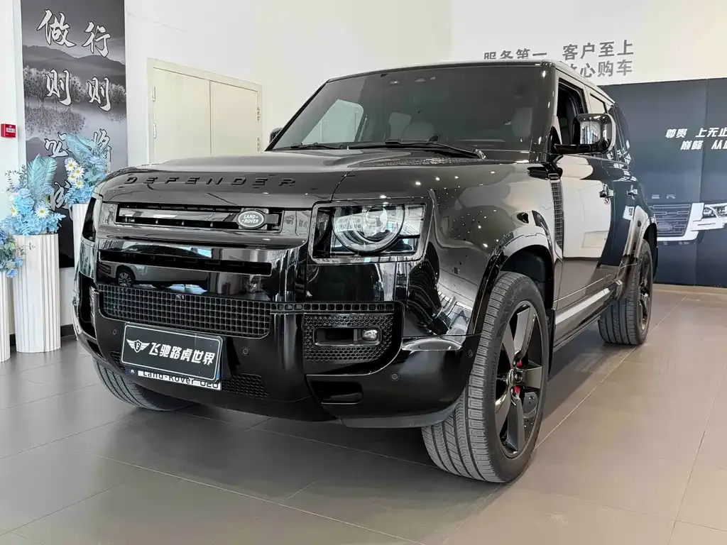 Land Rover Defender — фото 1