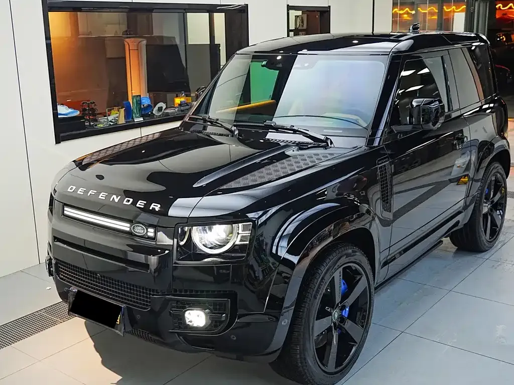 Land Rover Defender — фото 1