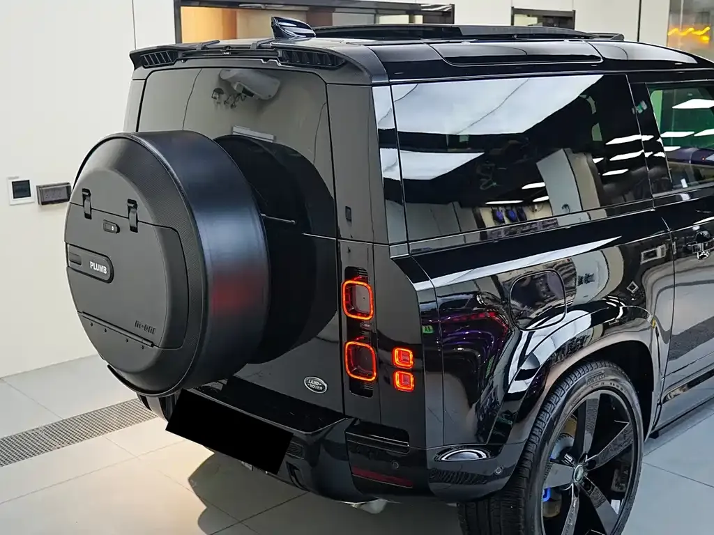 Land Rover Defender — фото 10