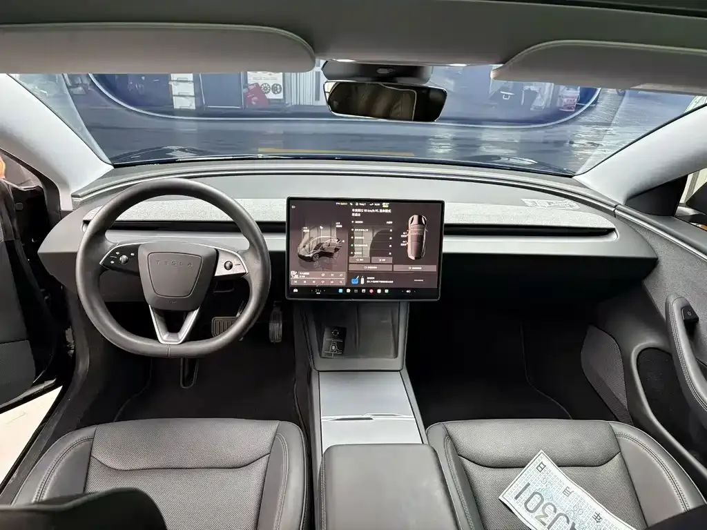 Tesla Model 3 — фото 9