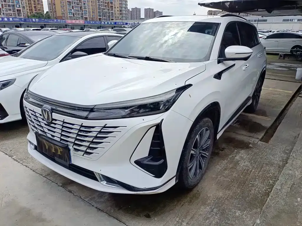 Changan CS75 PLUS — фото 1