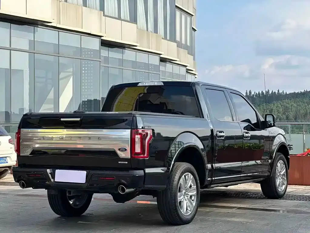 Ford F-150 Raptor — фото 9
