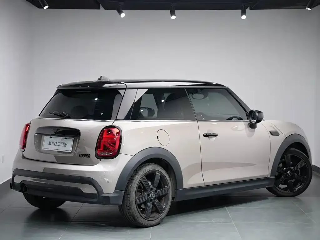 MINI Cooper (3-door) — фото 10