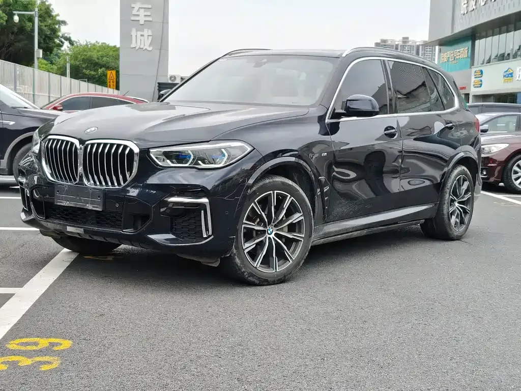BMW X5 — фото 1