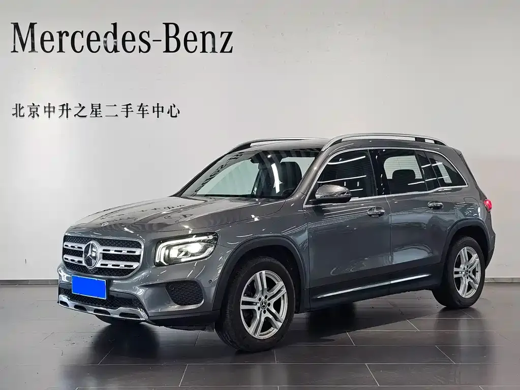 Mercedes-Benz GLB — фото 1