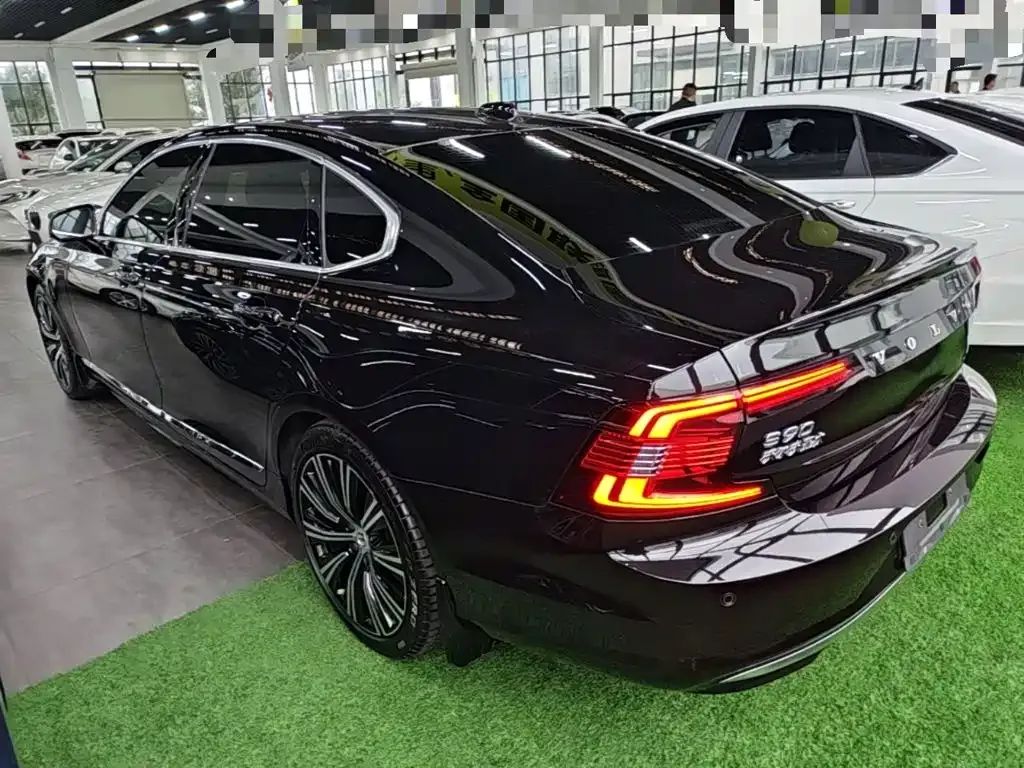 Volvo S90 — фото 8