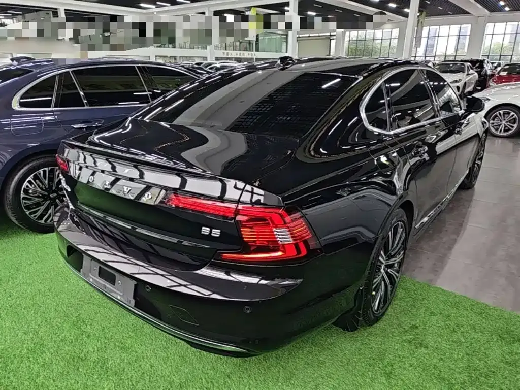 Volvo S90 — фото 9