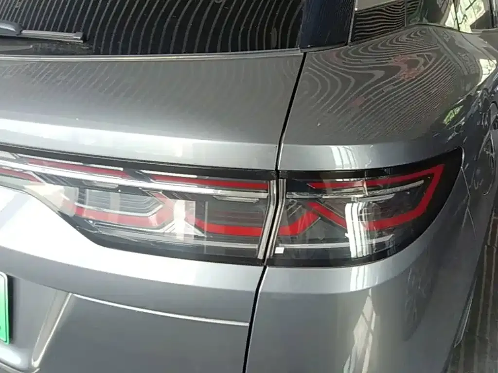 BYD L DM-i — фото 6