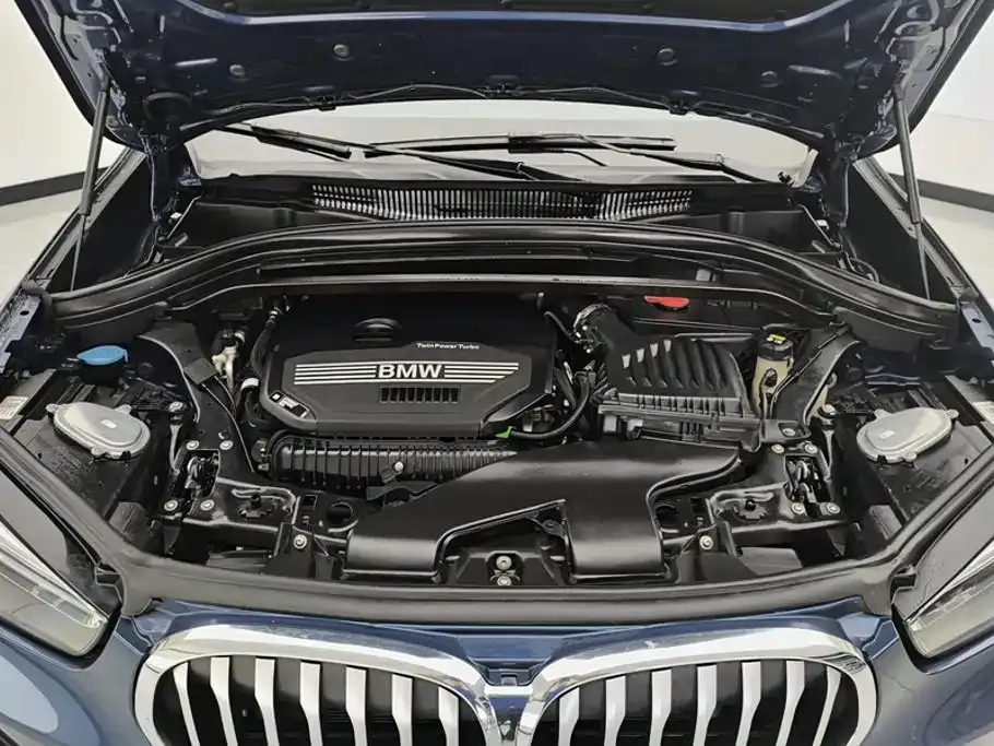 BMW X1 — фото 9