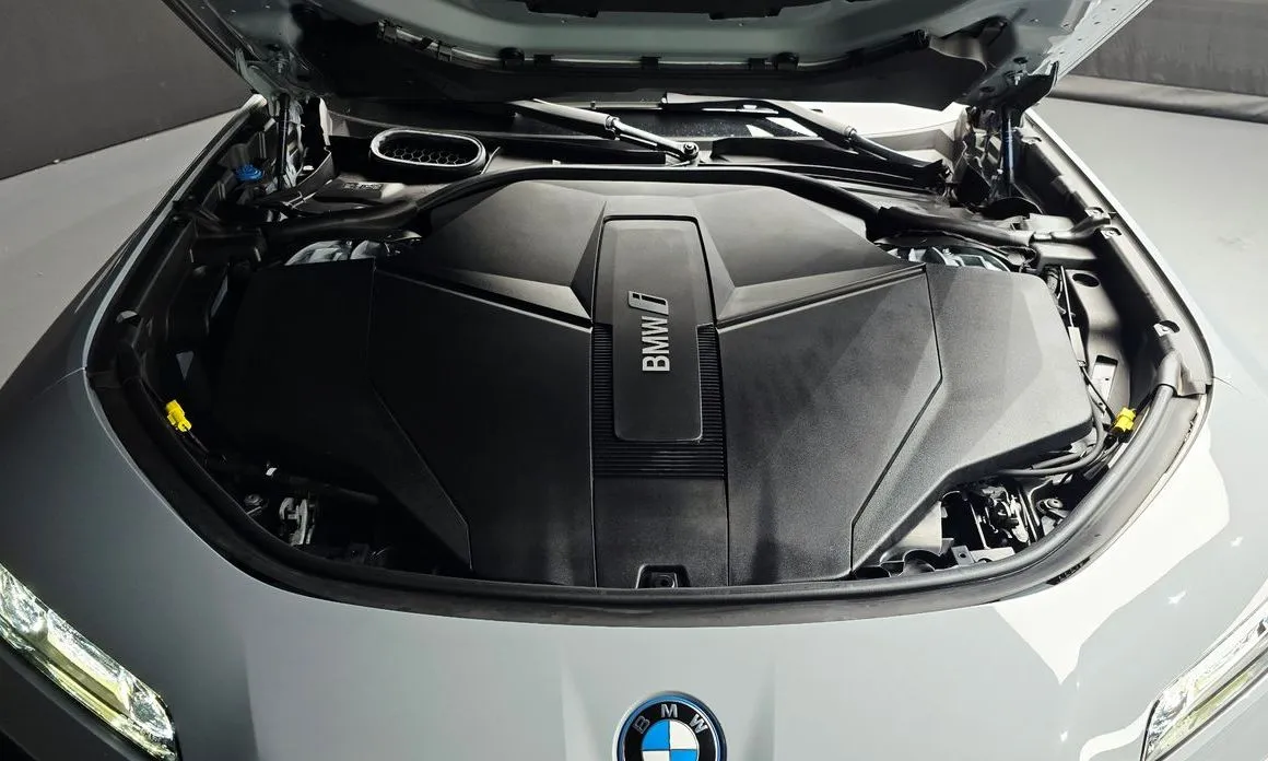 BMW i7 — фото 5