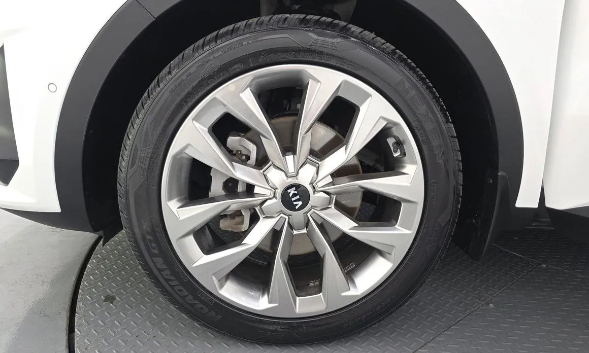 Kia Sorento — фото 4